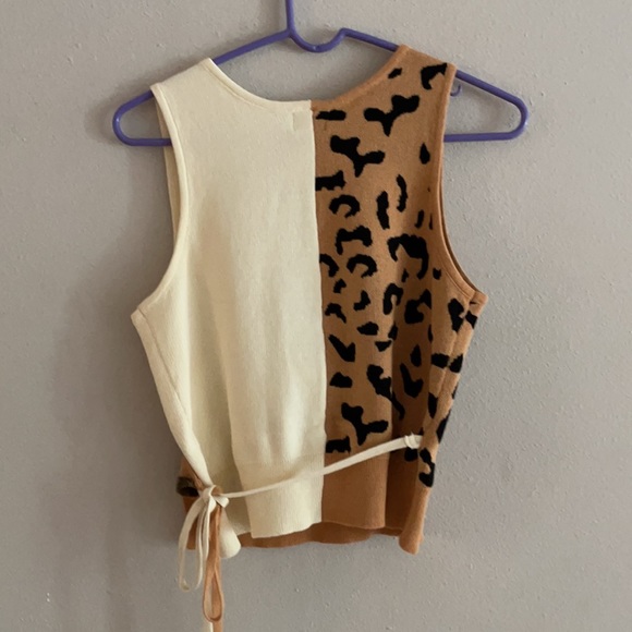 Color block wrap sweater! - Picture 5 of 5